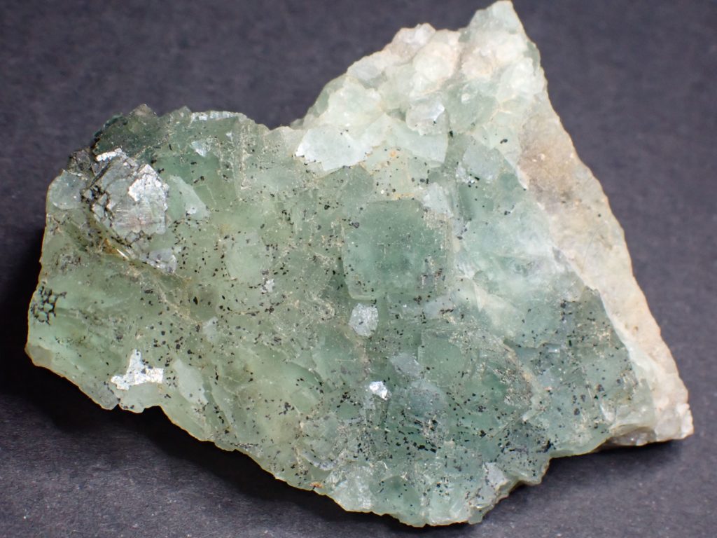 Sphère en Fluorite Verte - Vibrations Cristallines